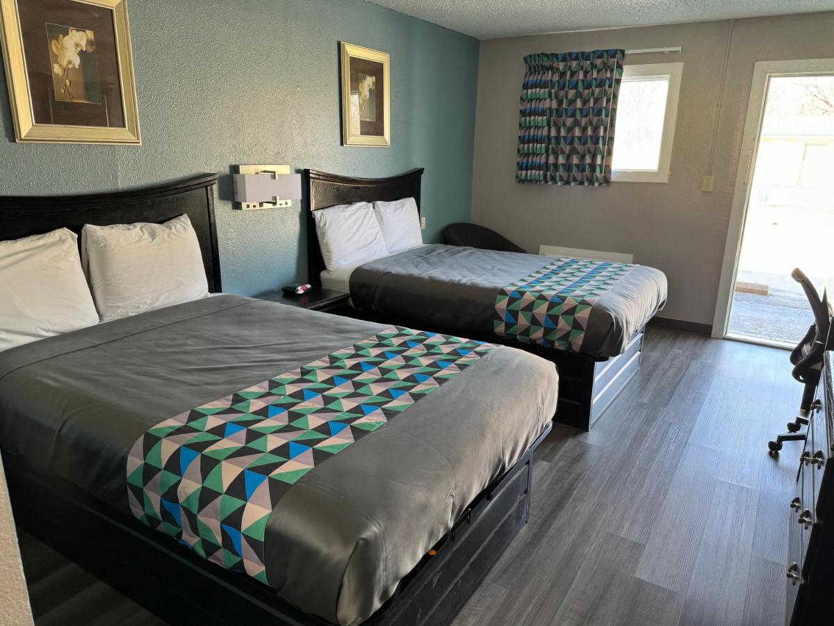 | Kansas Inn