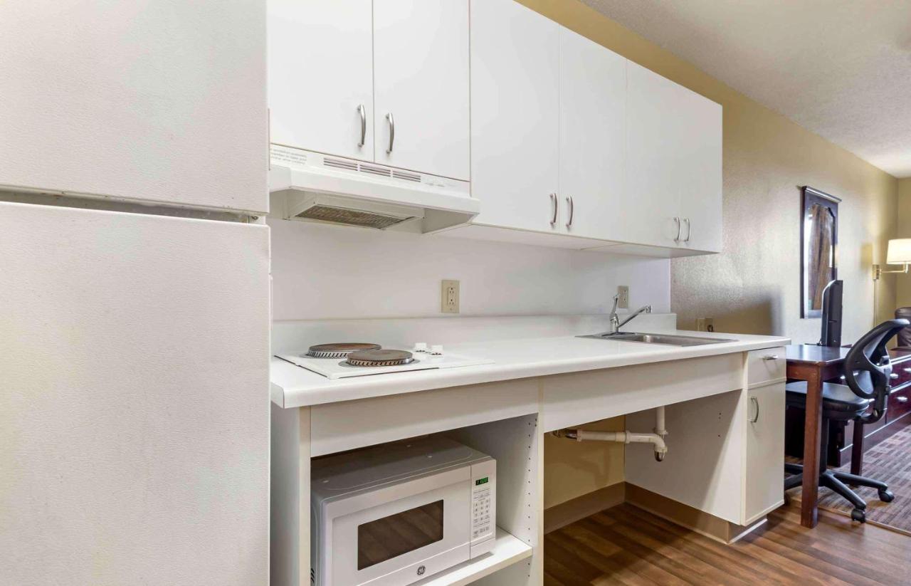 Queen studio with 1 Queen Bed - Disability Access/Non-Smoking at Studio 6 Corporate Extended Stay Rochester Henrietta NY