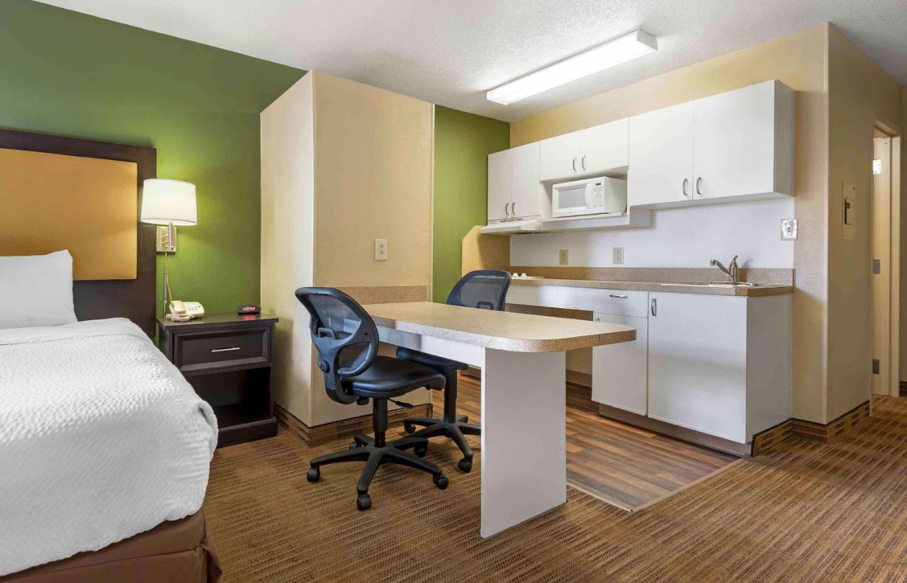Studio with 1 King Bed - Non-Smoking at Studio 6 Corporate Extended Stay Rochester Henrietta NY
