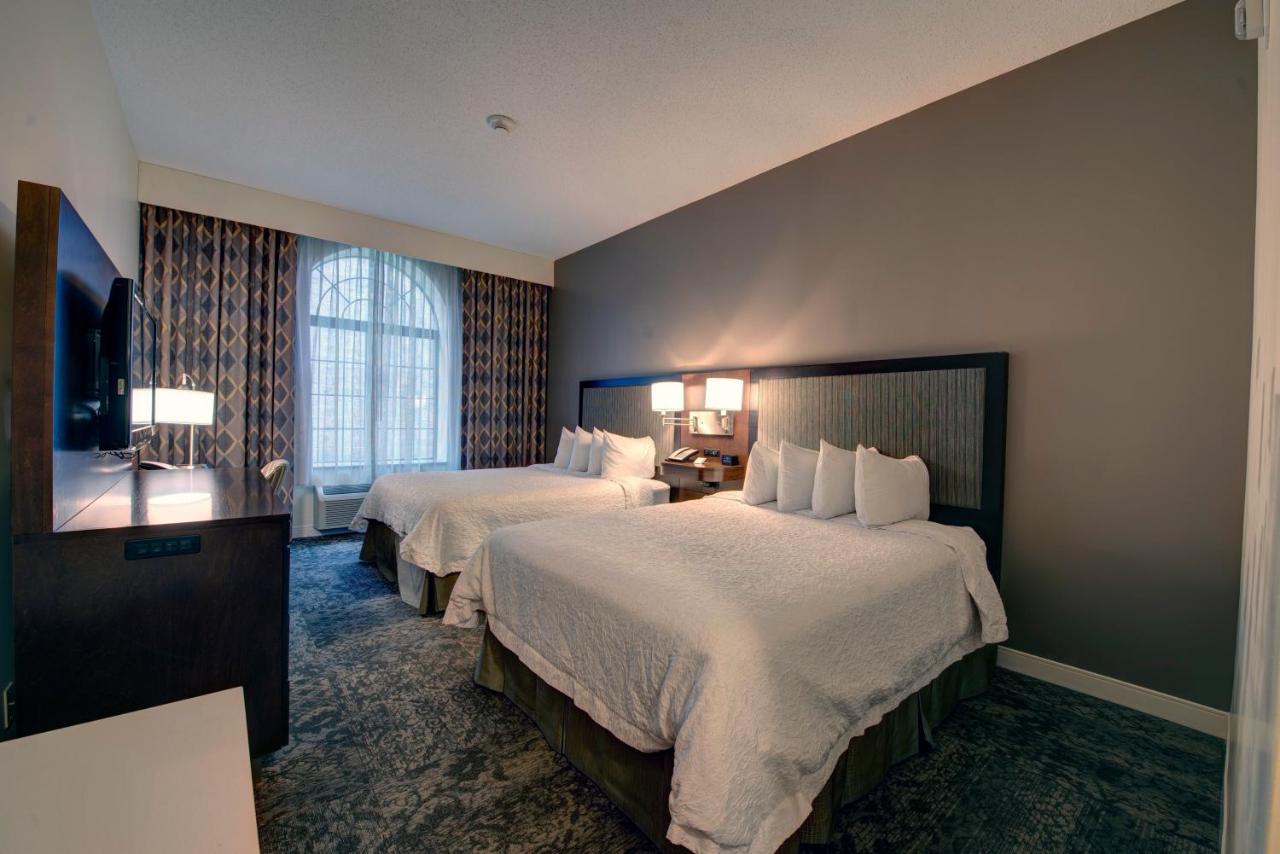 Queen Room with Two Queen Beds at Hampton Inn & Suites Rockville Centre