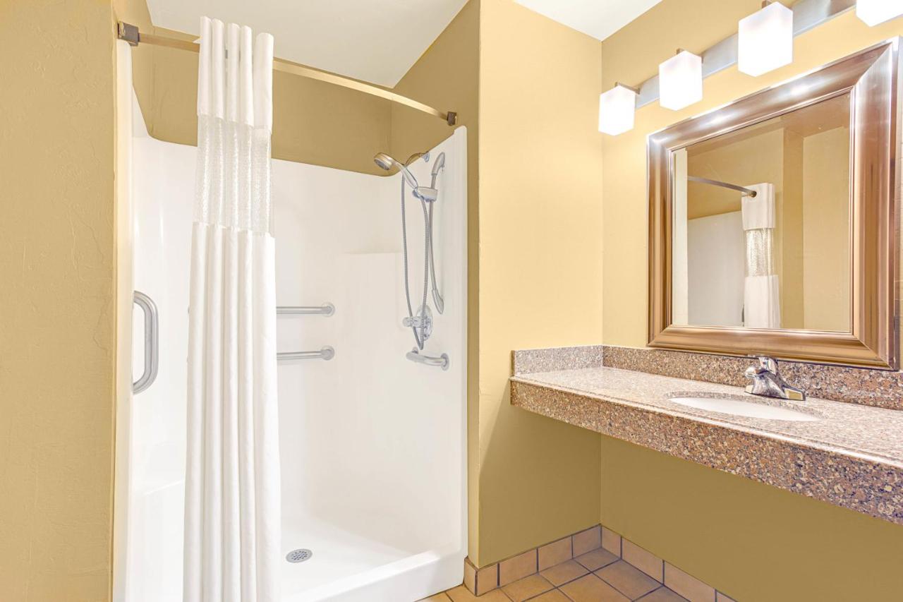 King Room - Disability Access/Non-Smoking at Days Inn by Wyndham Oklahoma City
