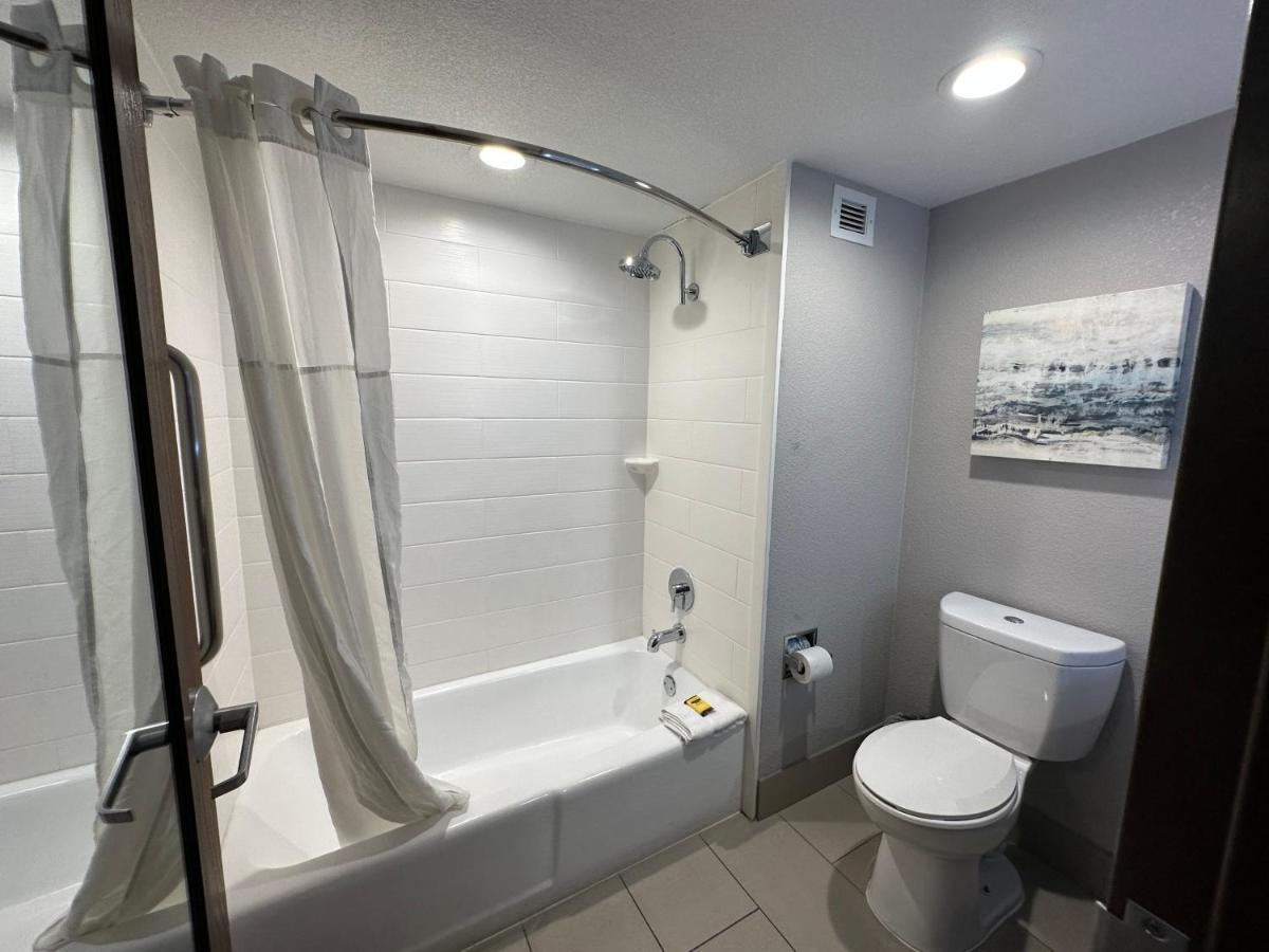 | Best Western Plus Dallas Love Field North Hotel