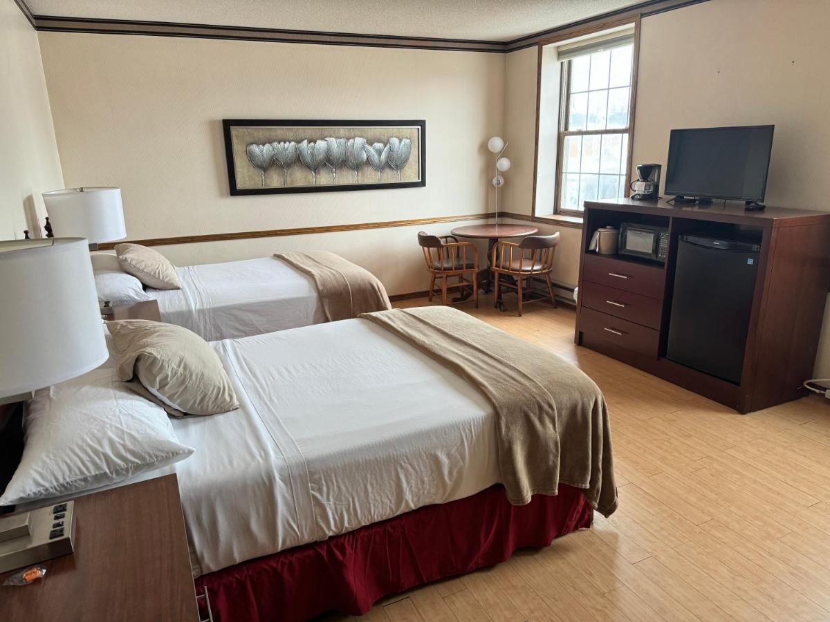 | Fenway House Hotel