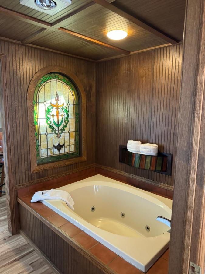 | Fenway House Hotel