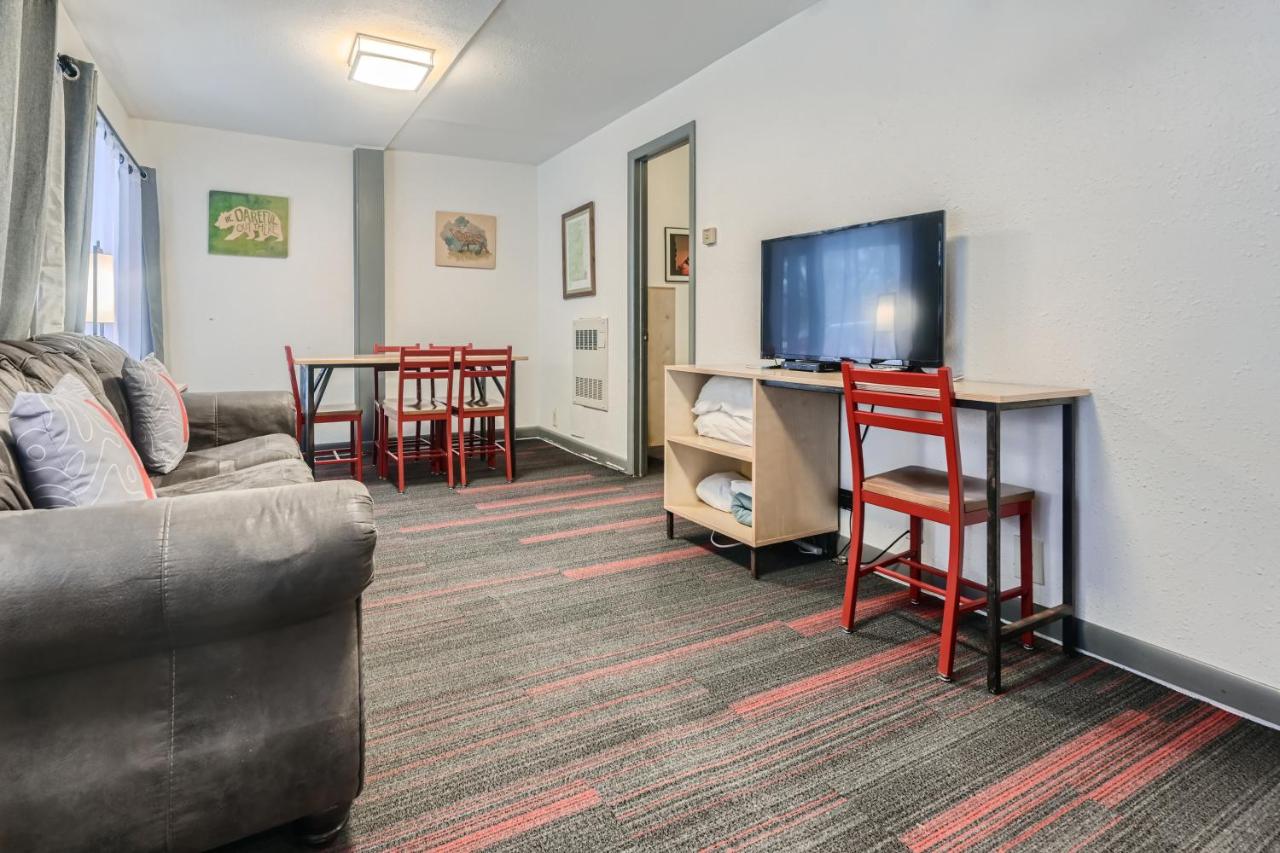 | A-Lodge Boulder