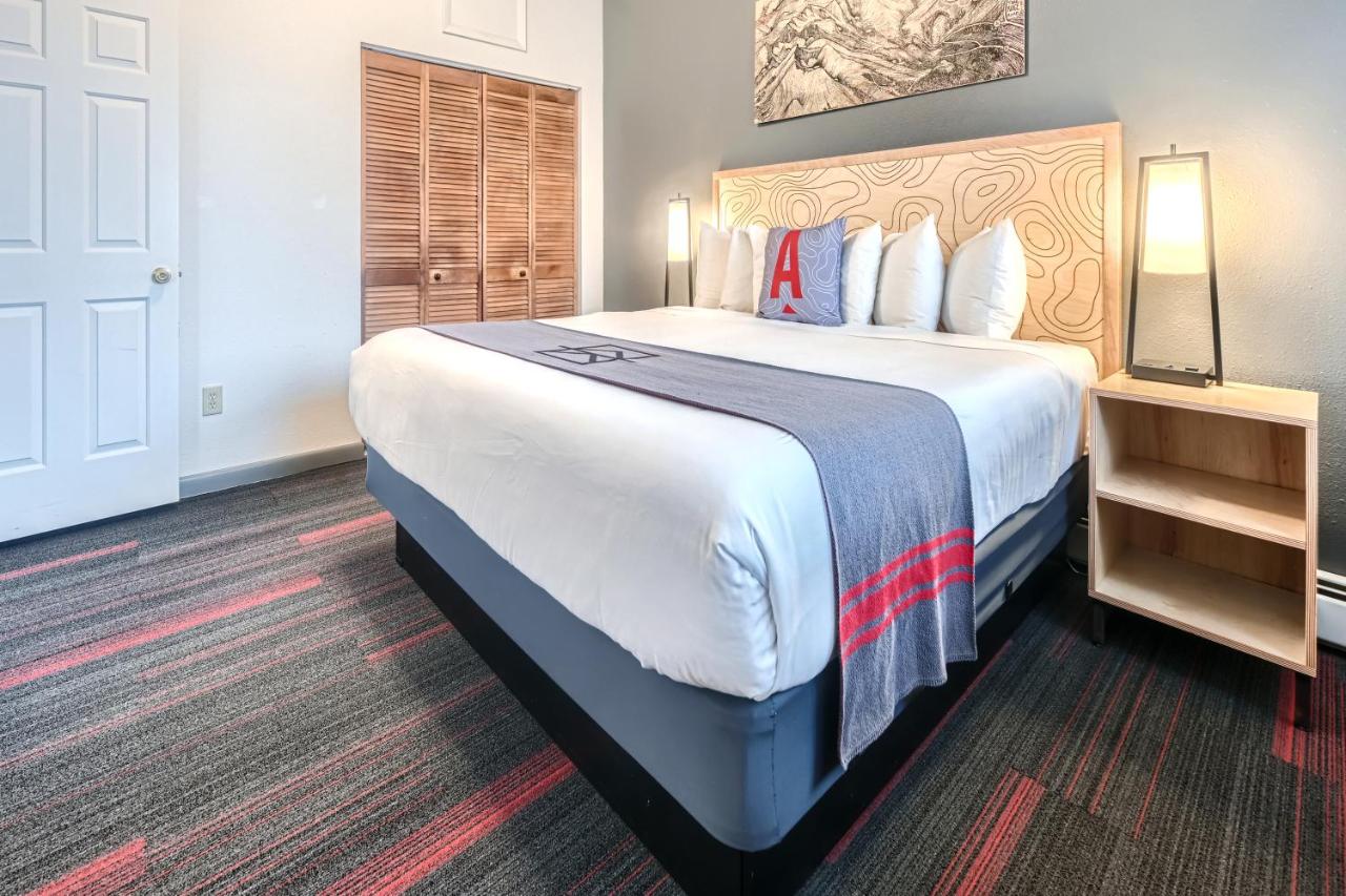 | A-Lodge Boulder