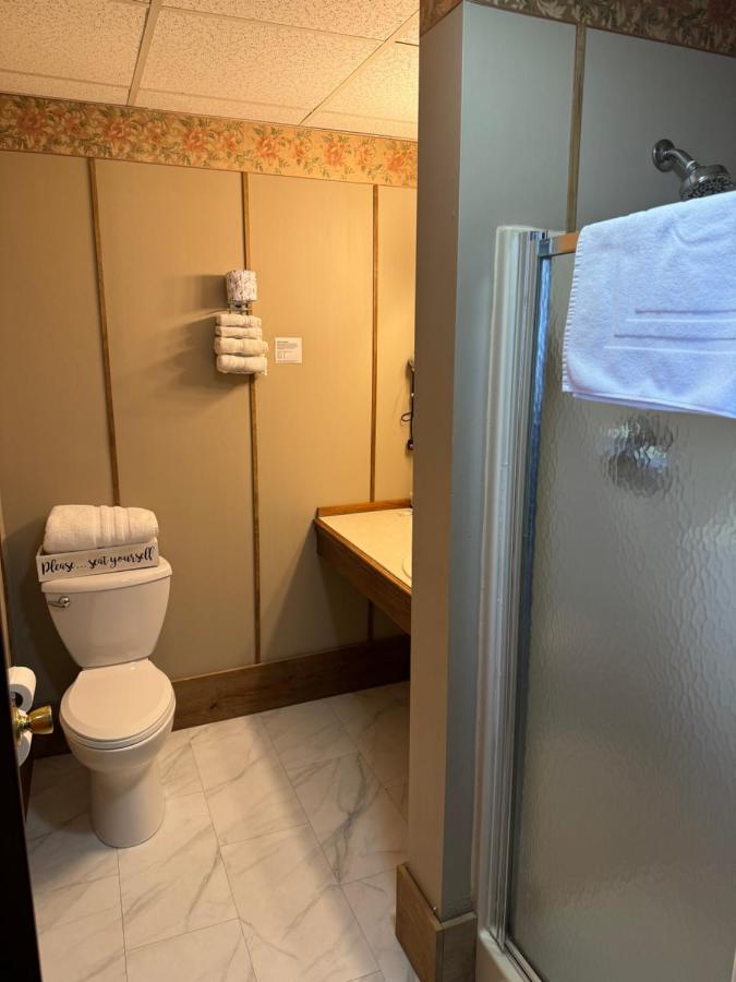 | Fenway House Hotel