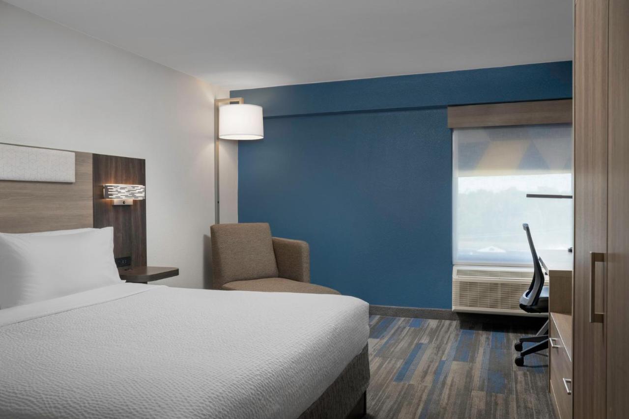  | Holiday Inn Express Washington DC-BW Parkway, an IHG Hotel