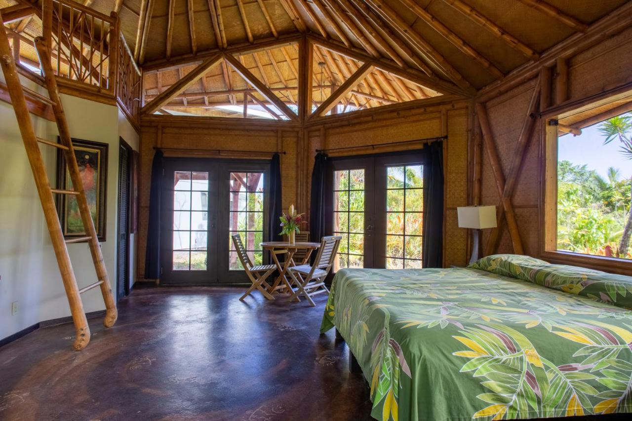 | Kalani Oceanside Retreat