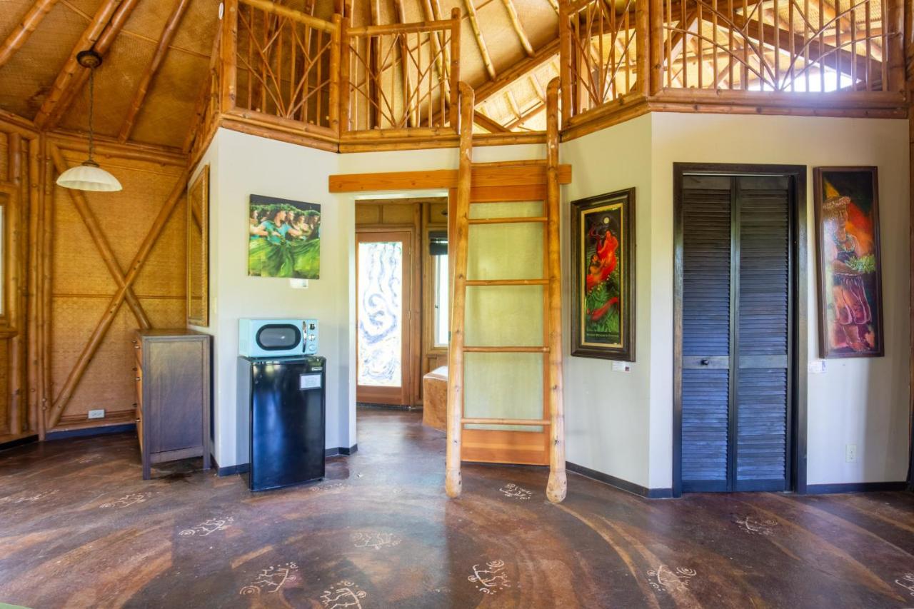 | Kalani Oceanside Retreat
