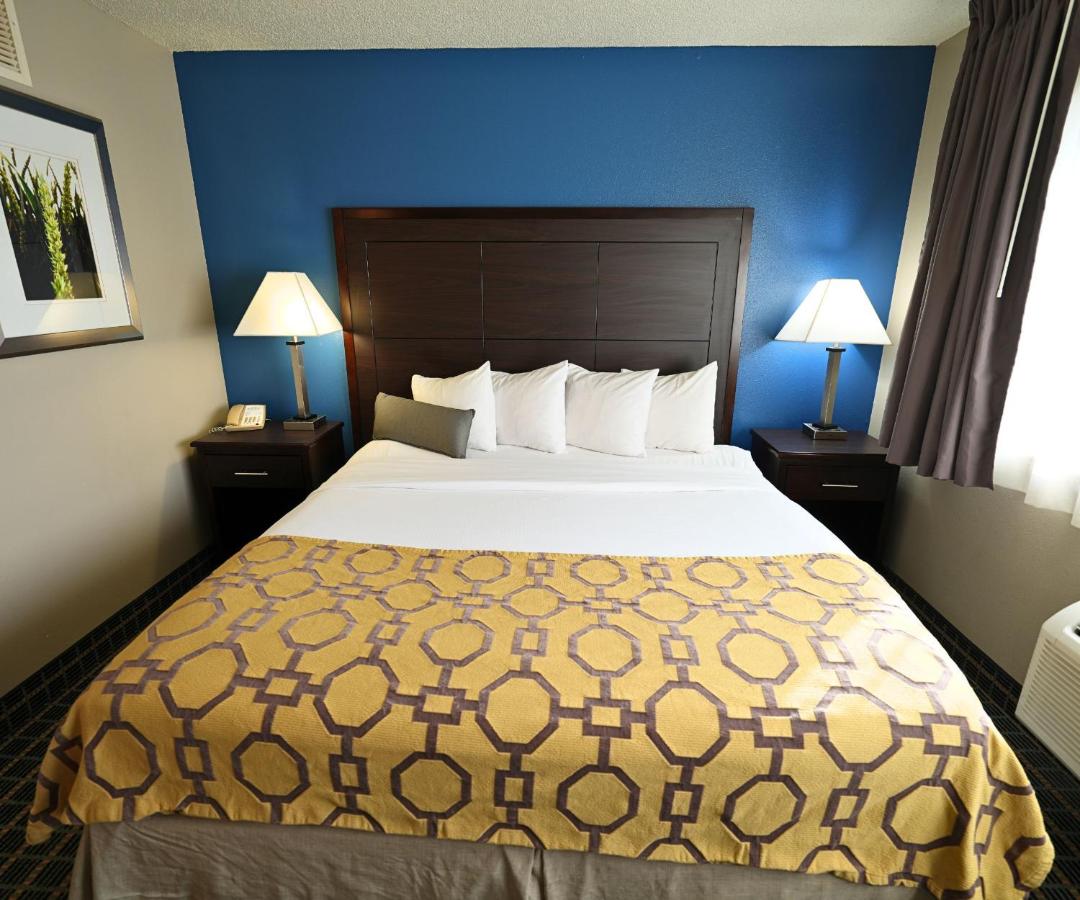 Studio King Suite - Non-Smoking at Baymont by Wyndham Marshalltown