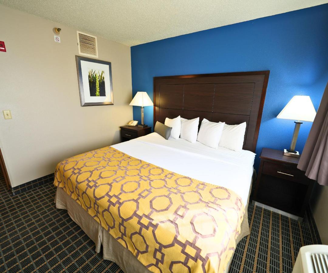Studio King Suite - Non-Smoking at Baymont by Wyndham Marshalltown