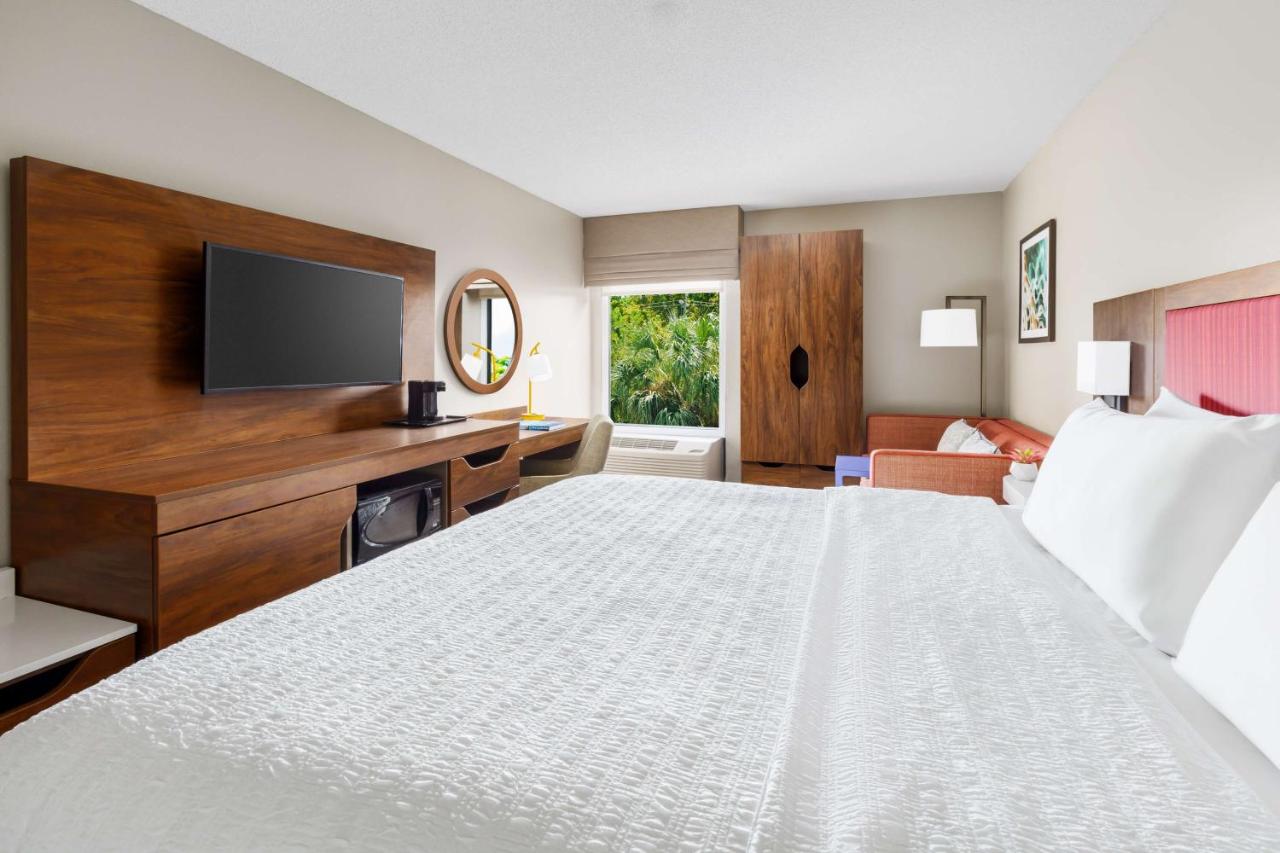  | Hampton Inn Ft. Lauderdale-Cypress Creek