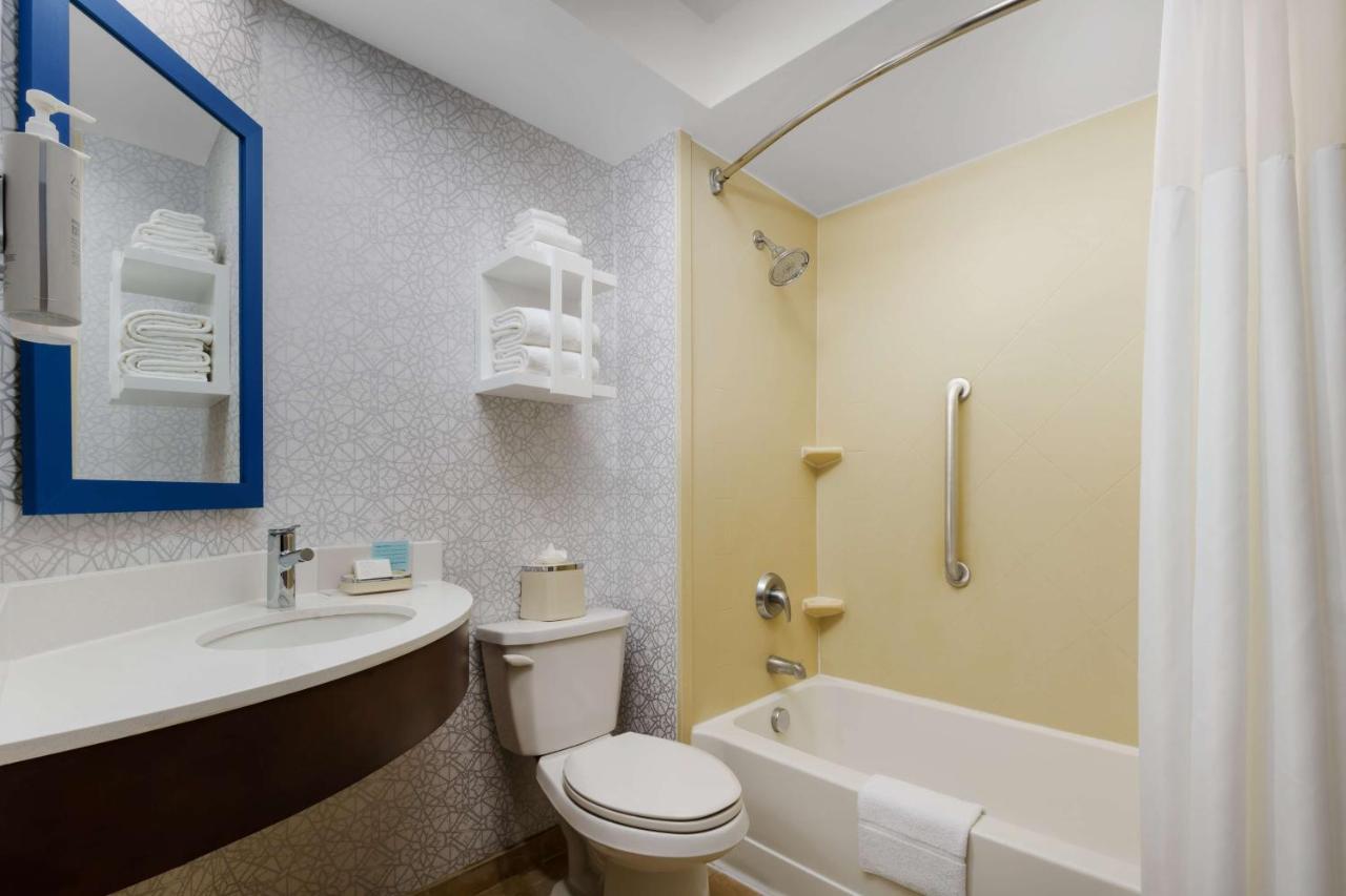  | Hampton Inn Ft. Lauderdale-Cypress Creek
