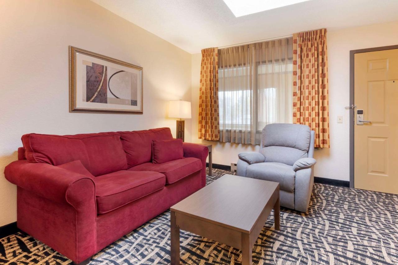  | Quality Inn & Suites Mayo Clinic Area