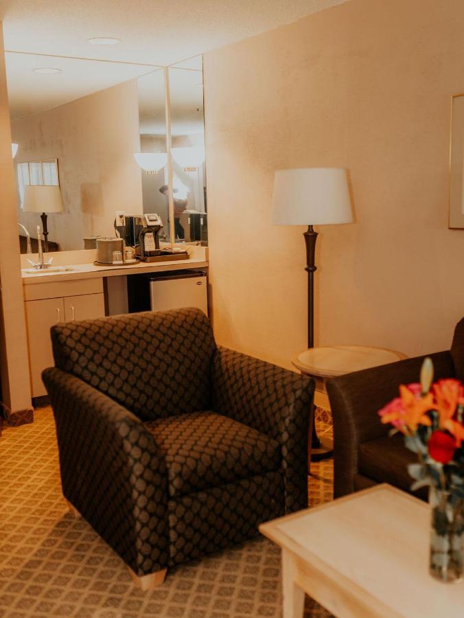 King Suite at Wallace Inn