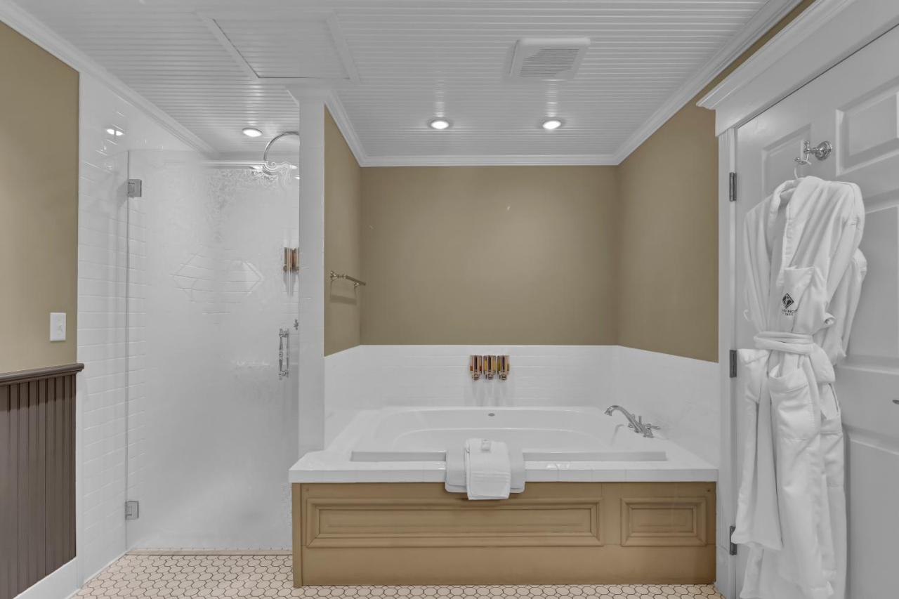 Junior Suite at St James Hotel