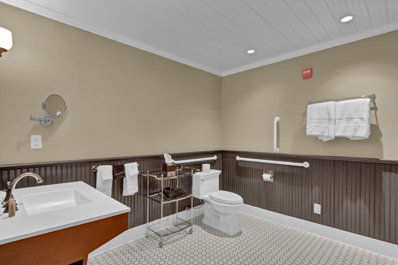 Junior Suite at St James Hotel