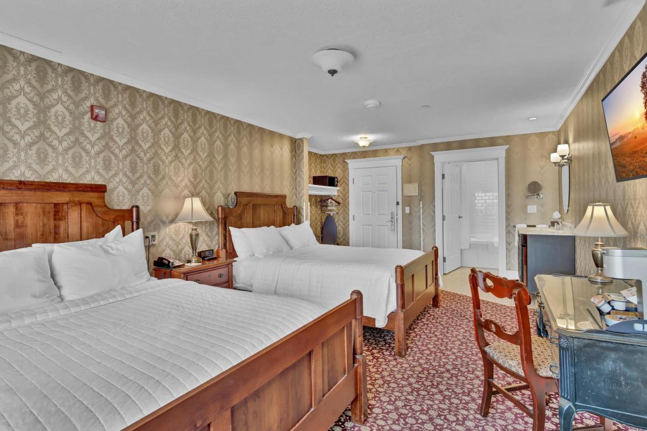 Double Room with Spa Bath at St James Hotel