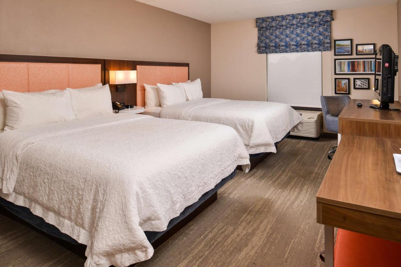 Queen Room with Two Queen Beds - Disability Access/Non-Smoking at Hampton Inn by Hilton Emporia