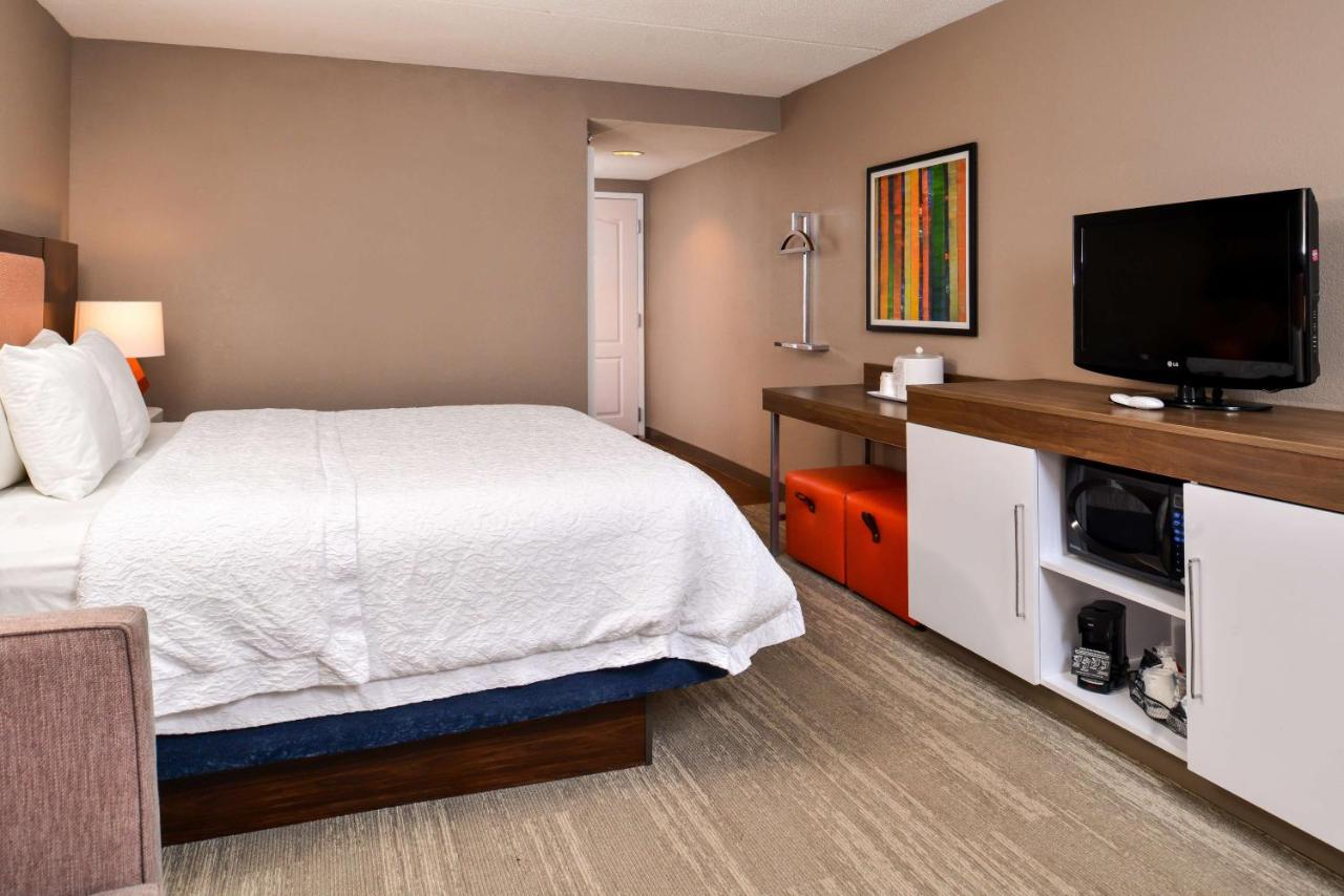 King Study with Sofa Bed - Non-Smoking at Hampton Inn by Hilton Emporia
