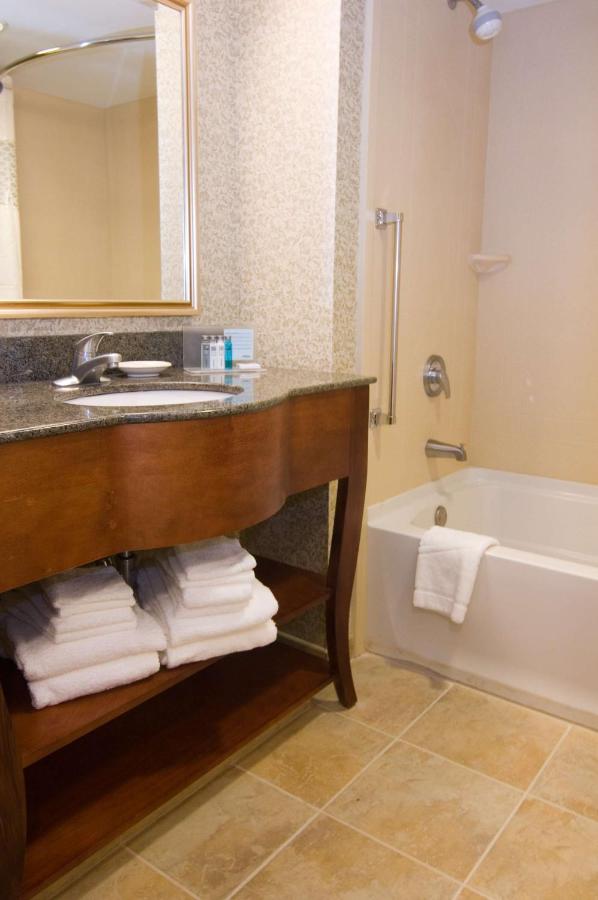 Queen Room with Two Queen Beds at Hampton Inn Easton