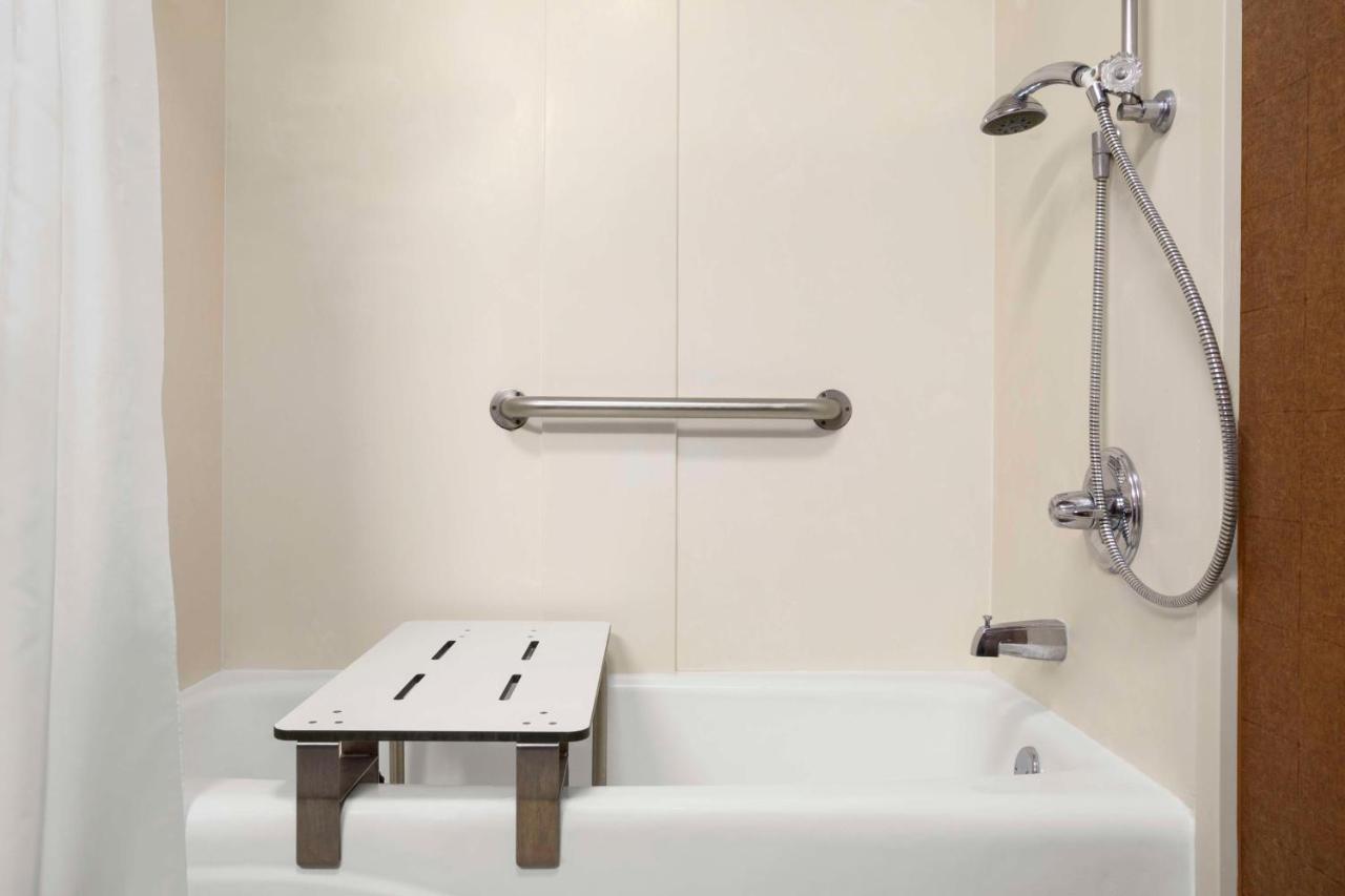 King Room - Disability Access/Non-Smoking at Hampton Inn Forrest City