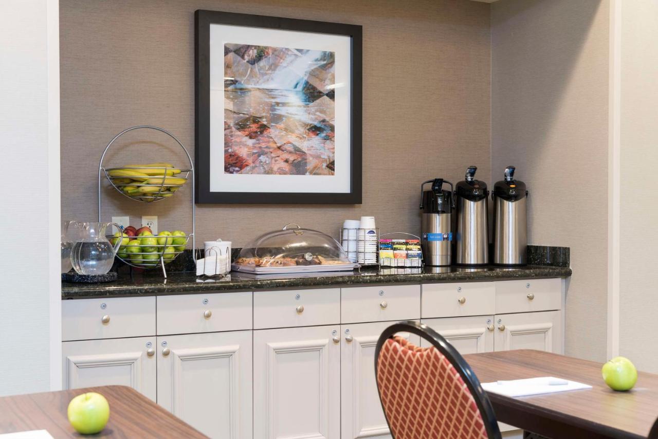  | Hampton Inn & Suites Hartford-Manchester