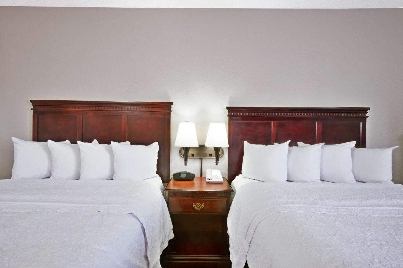 Queen Room with Two Queen Beds at Hampton Inn Huntington/Barboursville