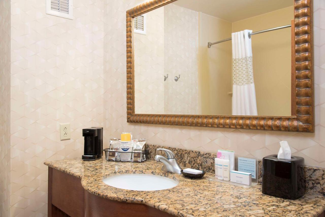 Queen Room with Two Queen Beds - Disability Access at Hampton Inn and Suites Indianapolis - Fishers