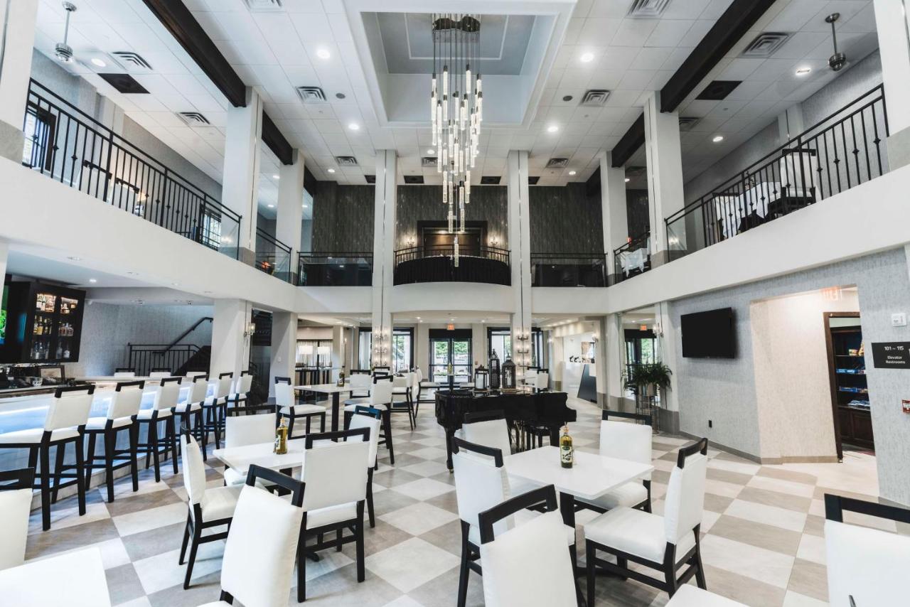 | Hampton Inn & Suites Fairfield