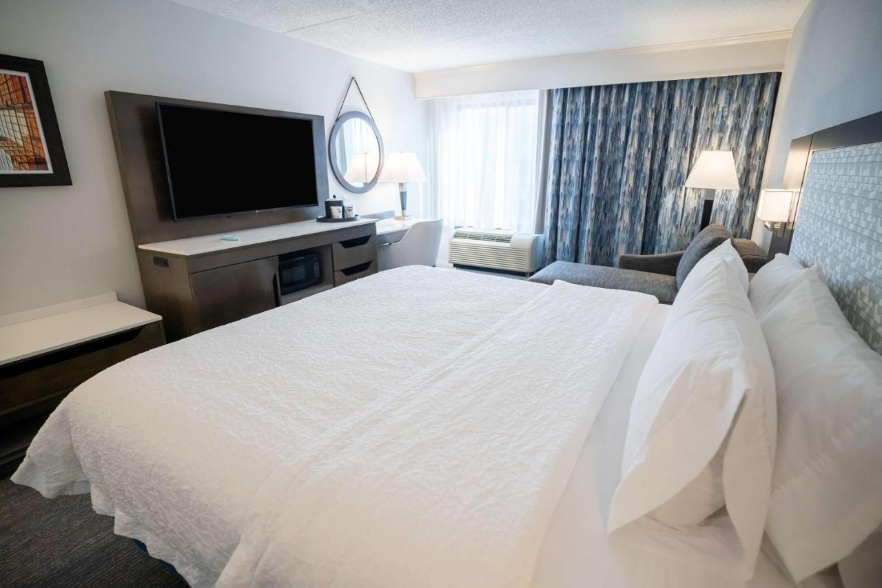 King Room - Non-Smoking at Hampton Inn & Suites Fairfield
