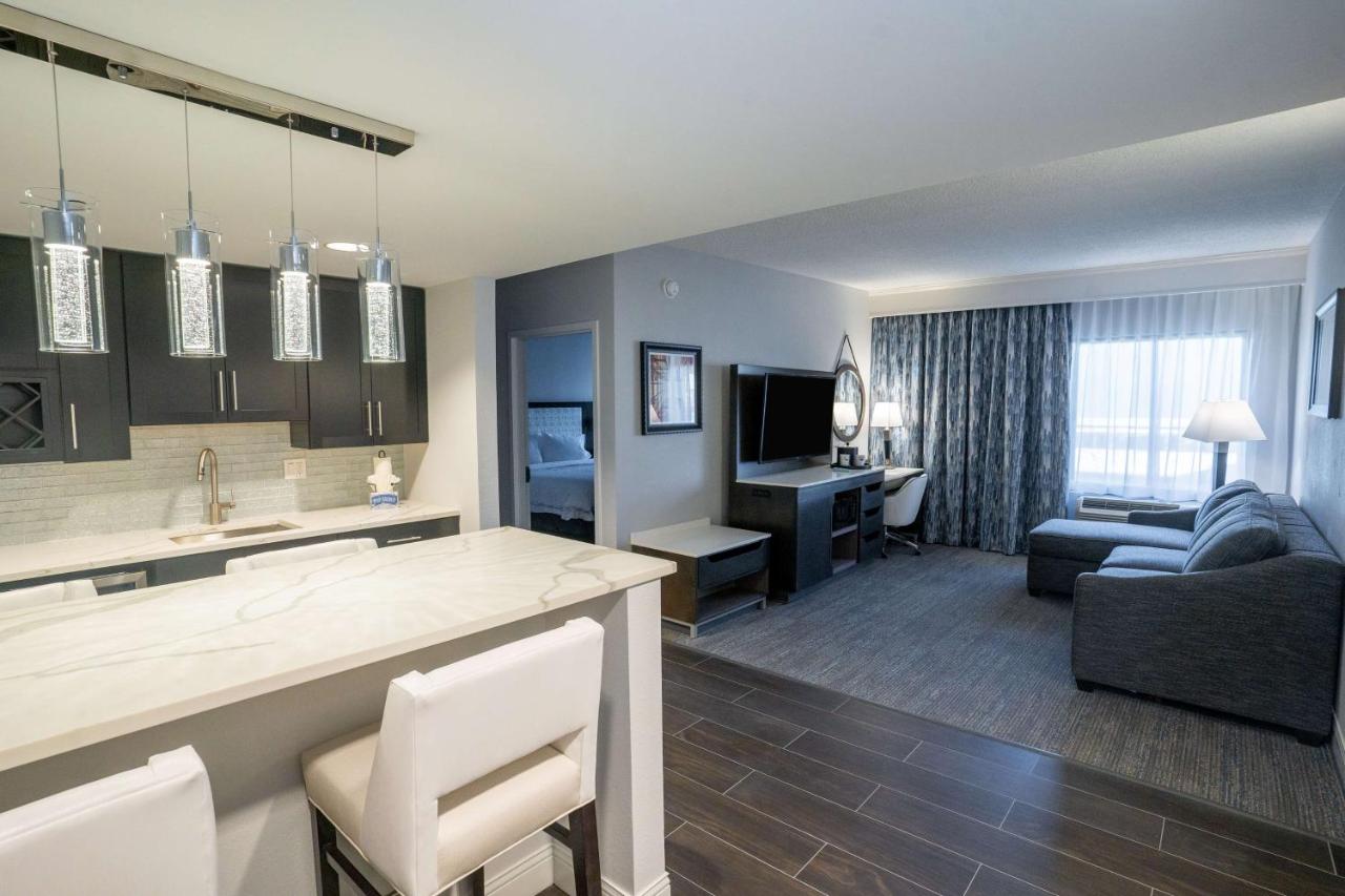 | Hampton Inn & Suites Fairfield
