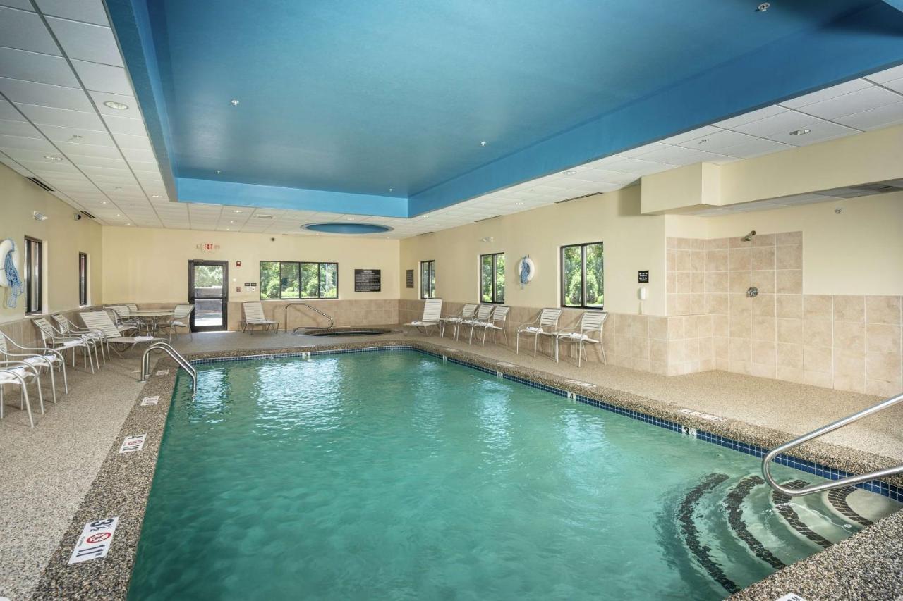| Hampton Inn Fall River/Westport