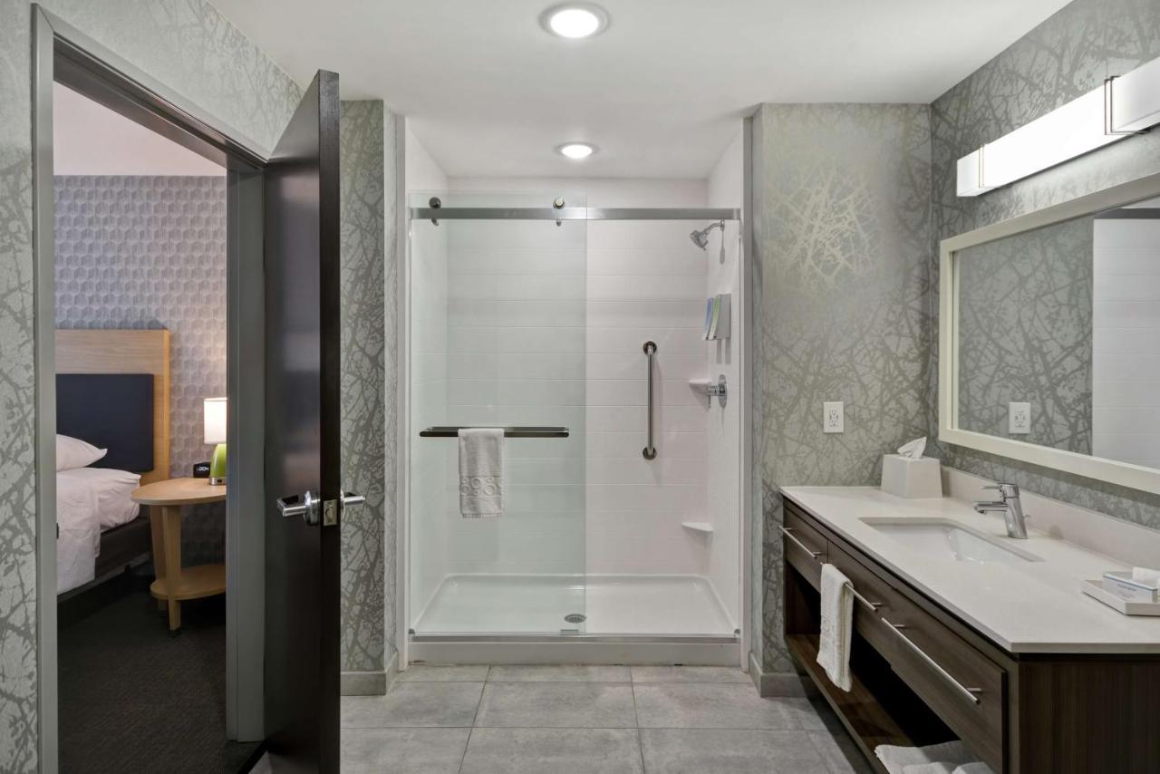 One-Bedroom King Suite - Non-Smoking at Home2 Suites by Hilton Grand Rapids North