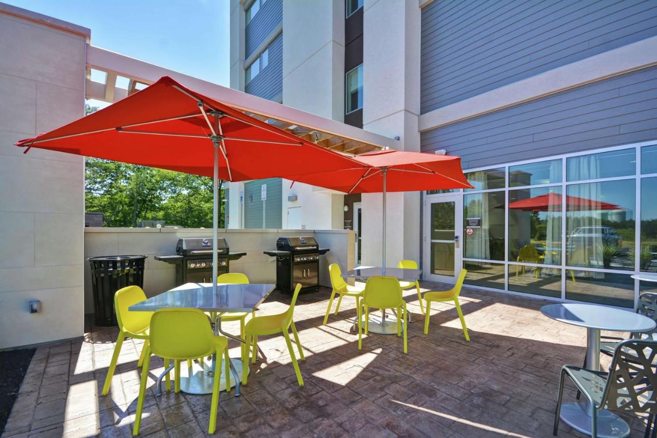 | Home2 Suites by Hilton Queensbury Lake George