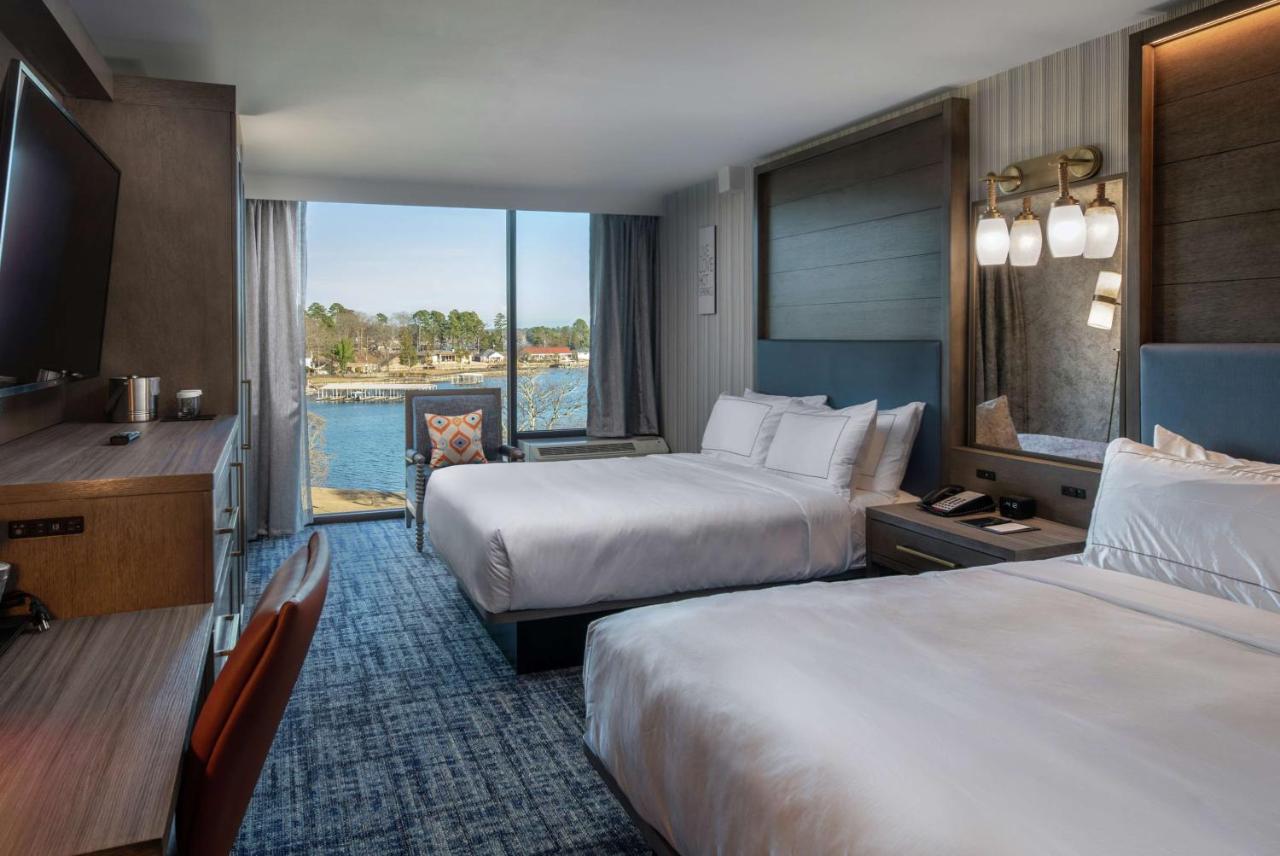 Queen Room with Two Queen Beds - Hearing Accessible at DoubleTree by Hilton Hot Springs
