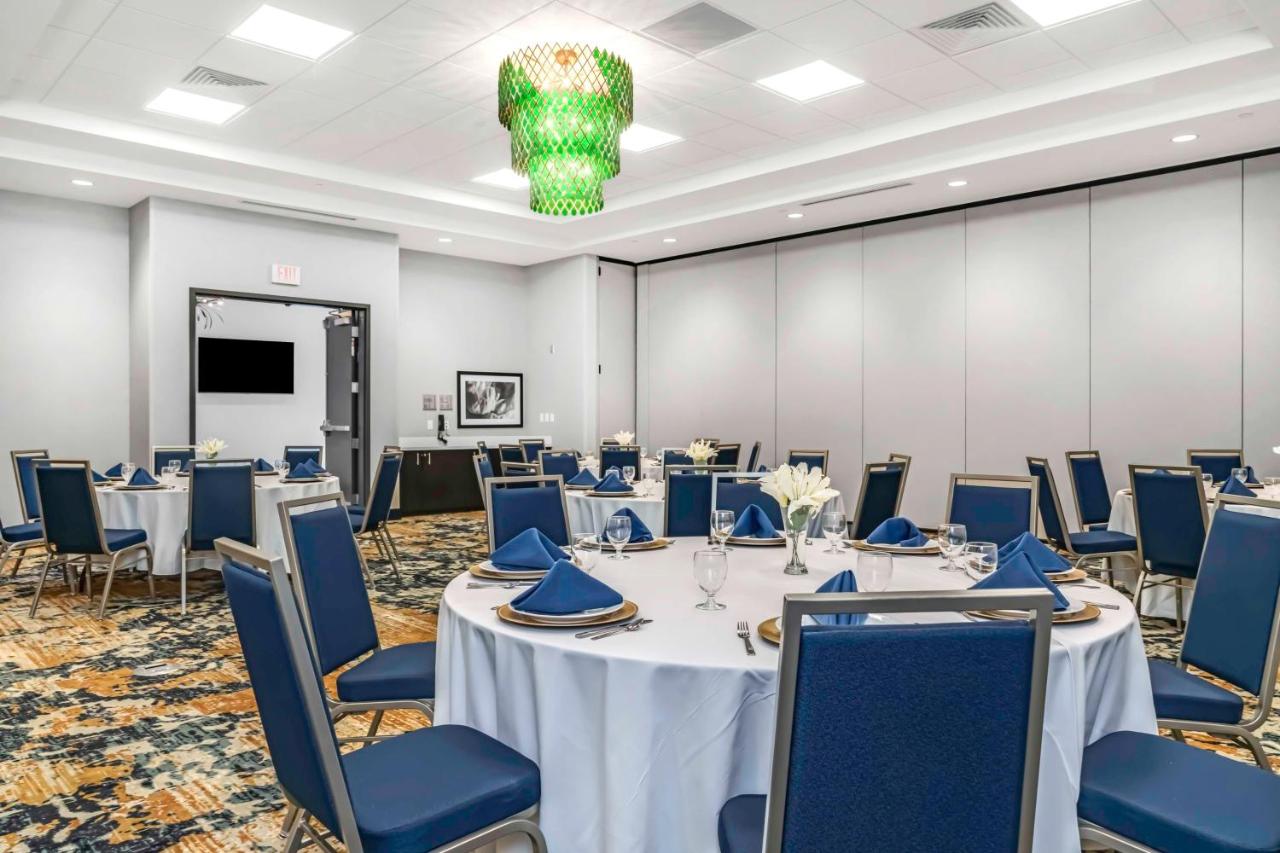 | Hilton Garden Inn By Hilton Fort Wayne North