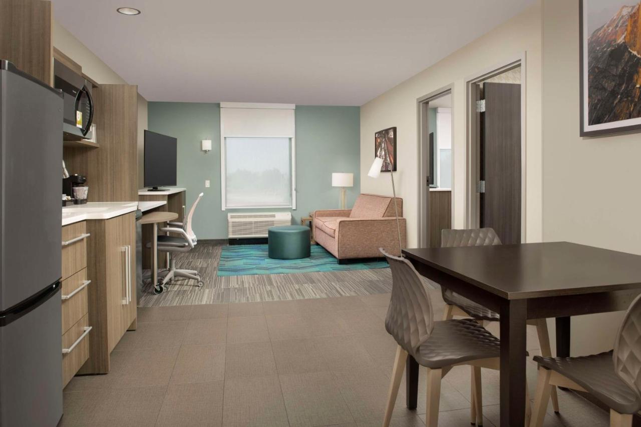 King Suite - Hearing Accessible/Non-Smoking at Home2 Suites by Hilton Clovis Fresno Airport