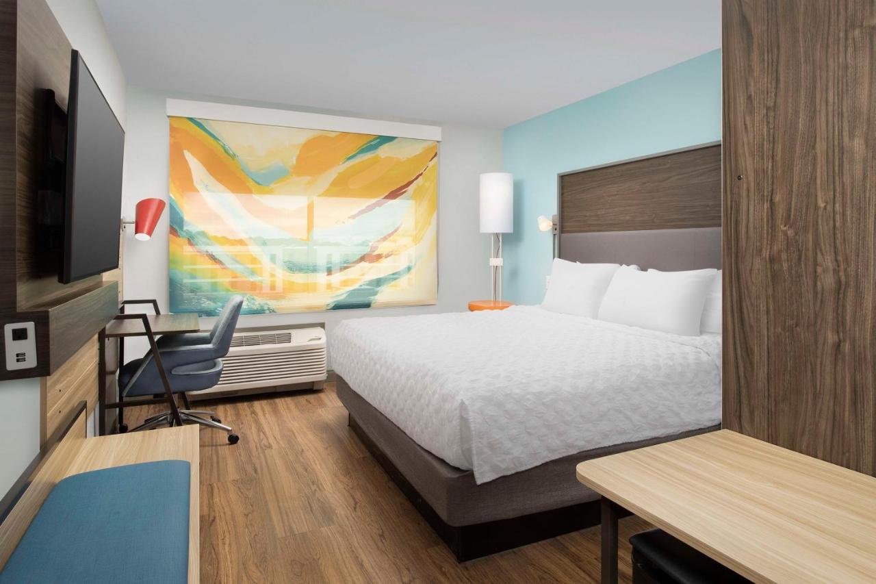 King Room at Tru by Hilton Beaufort, SC
