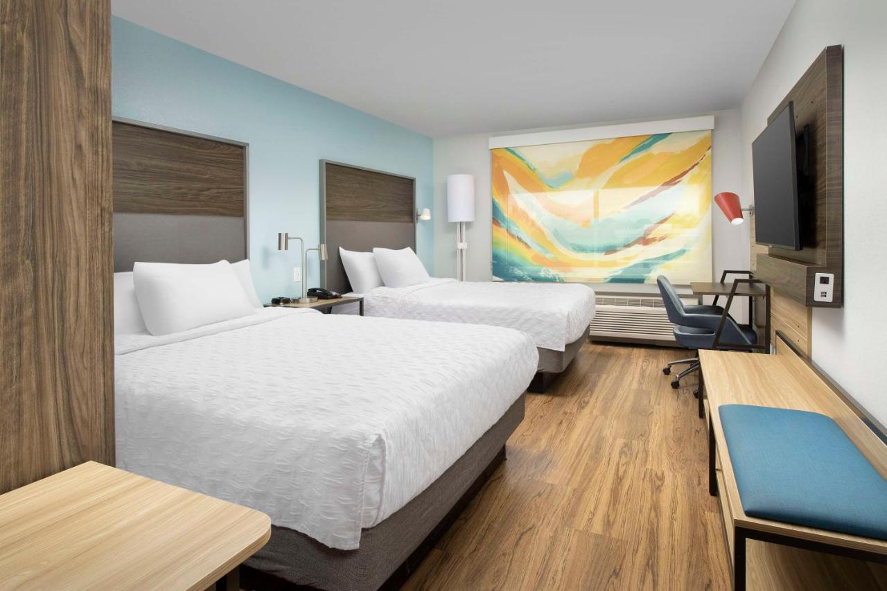 Queen Room with Two Queen Beds at Tru by Hilton Beaufort, SC