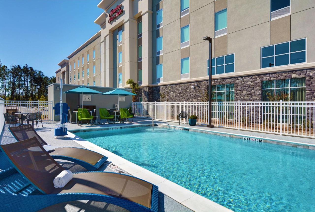 | Hampton Inn And Suites Macclenny I-10