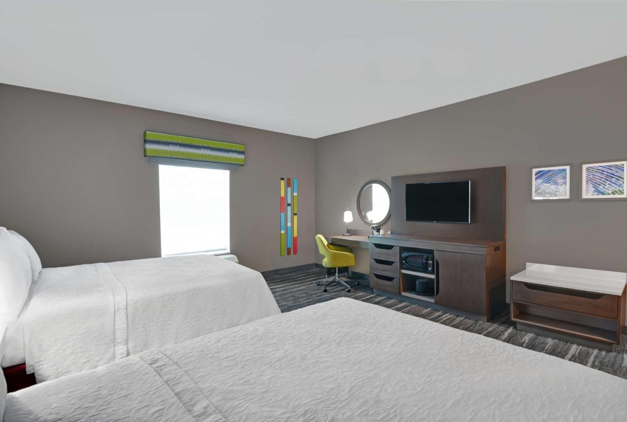 | Hampton Inn And Suites Macclenny I-10