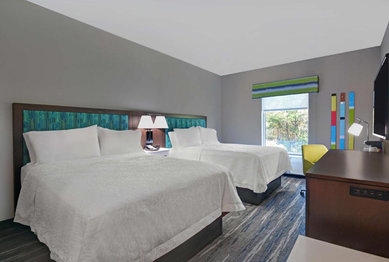 | Hampton Inn And Suites Macclenny I-10
