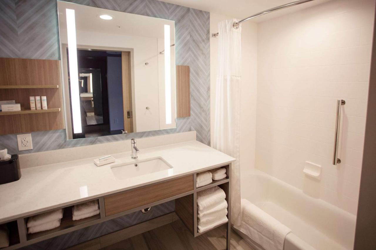 Deluxe Queen Room with Two Queen Beds at Hilton Garden Inn Southern Pines Pinehurst, NC