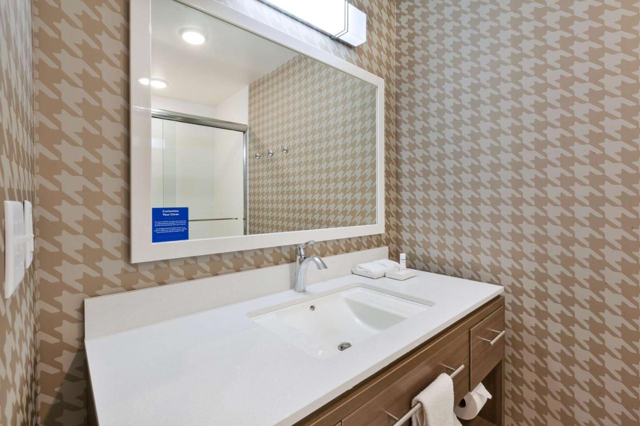 Queen Studio with Two Queen Beds - Non-Smoking at Home2 Suites by Hilton Saginaw, MI