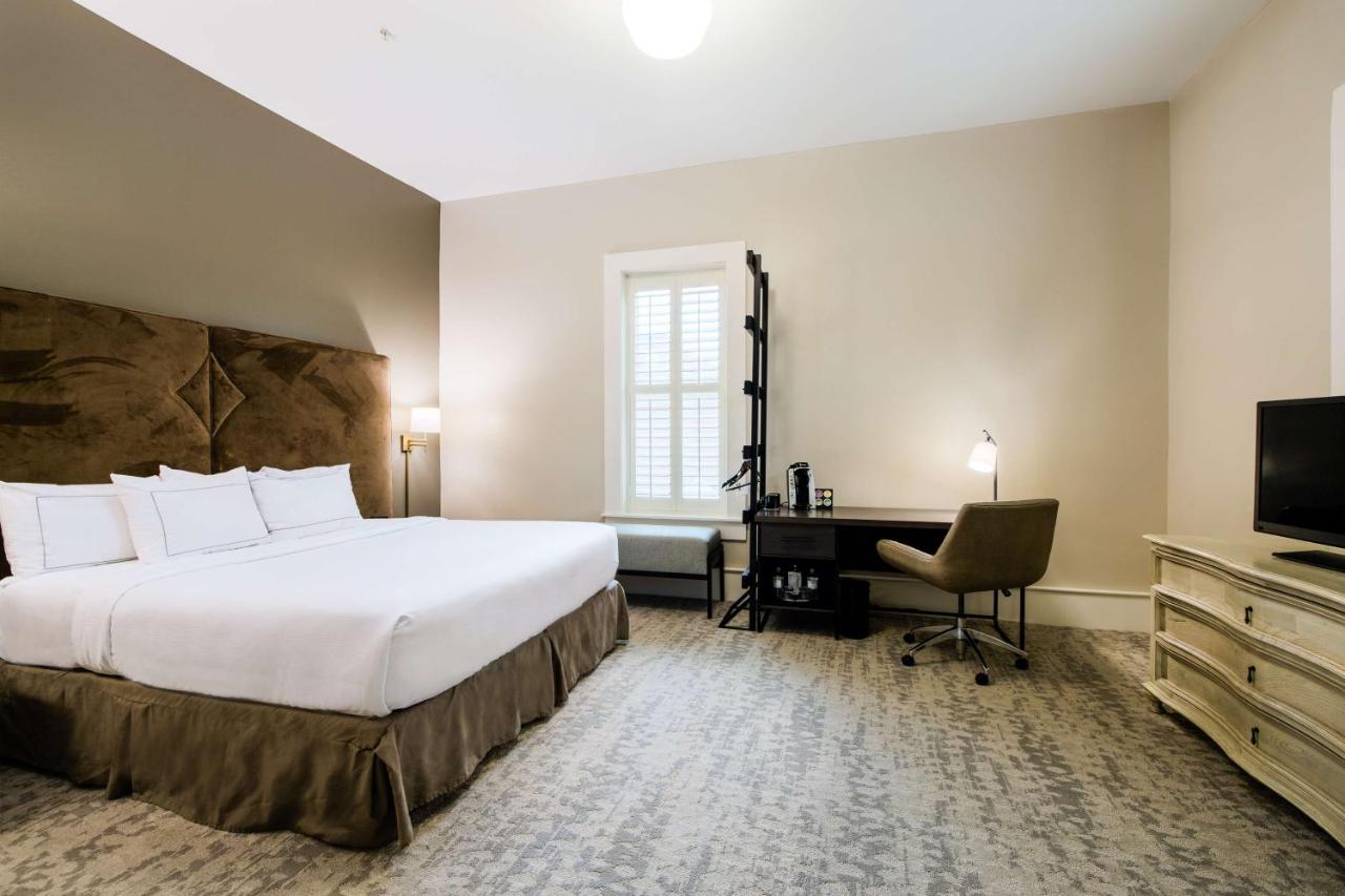 One-Bedroom King Suite at Hotel Florence, Tapestry Collection by Hilton