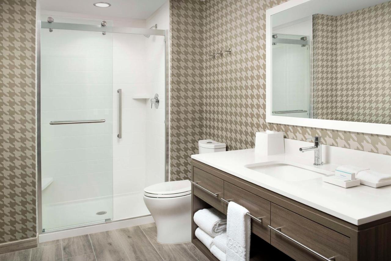 One-Bedroom King Suite - Non-Smoking at Home2 Suites by Hilton Fort Myers Airport