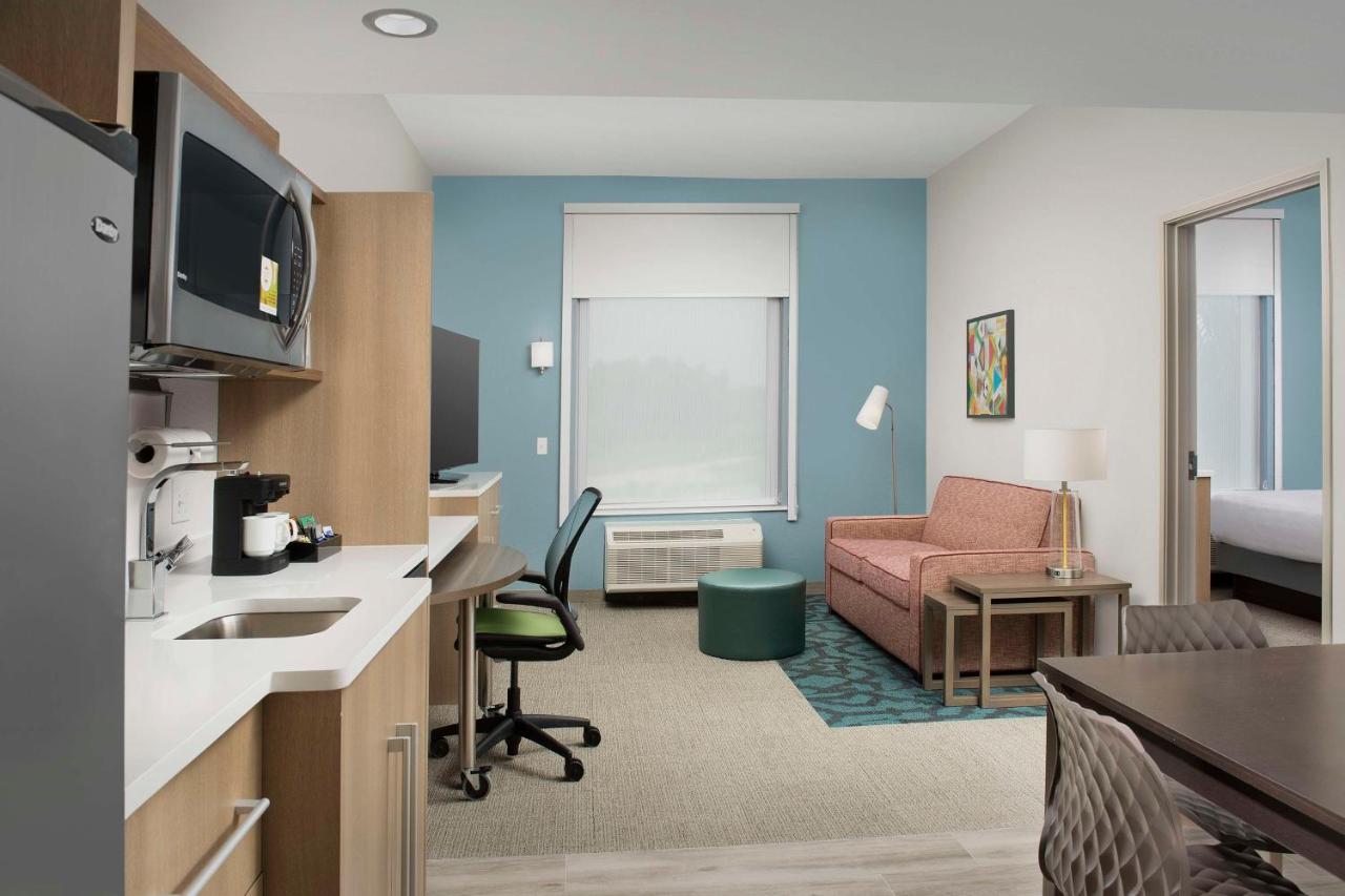 One-Bedroom King Suite - Non-Smoking at Home2 Suites by Hilton Fort Myers Airport