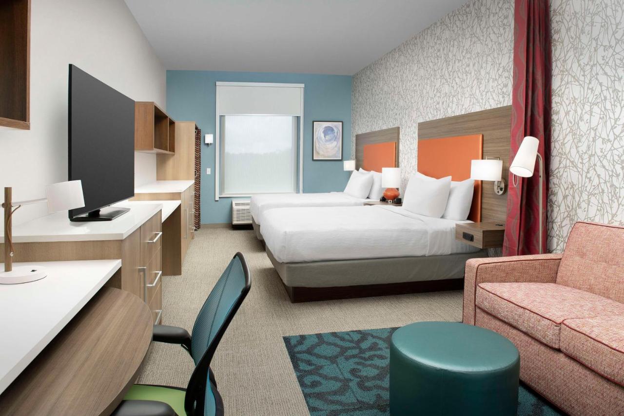 Queen Studio with Two Queen Beds - Non-Smoking at Home2 Suites by Hilton Fort Myers Airport
